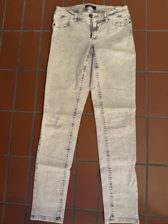 Marccain Jeans Gr. 36 in stylische Waschung