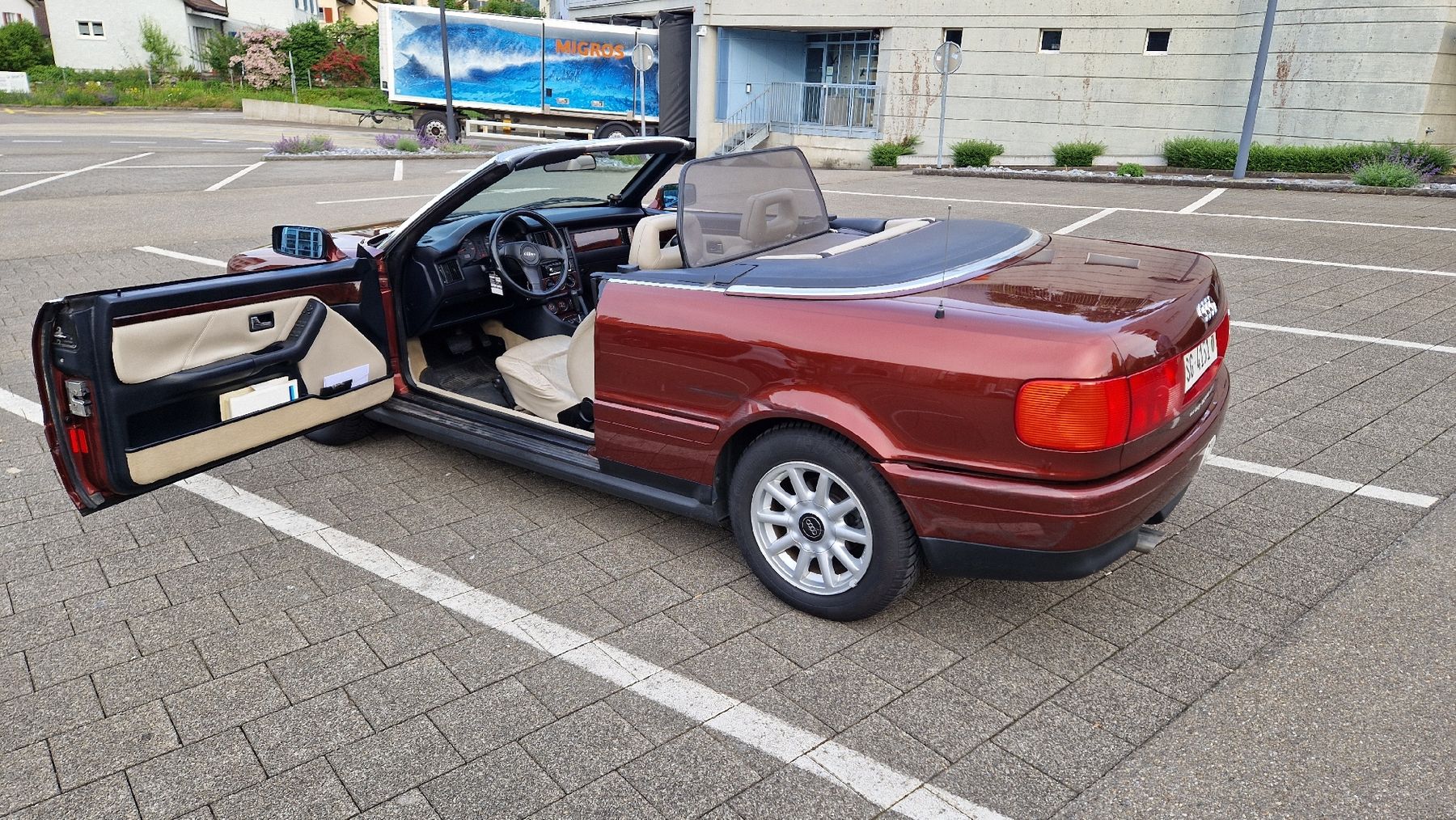Audi Autos: Klassiker Audi Cabrio 1992 - 58'500km – Gebraucht aus Steinach von dos_1991 4
