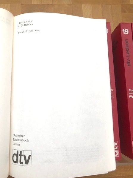 Libri: dtv-Lexikon, 20 Bände – Usato da Steinmaur venduto da Hummer77 2