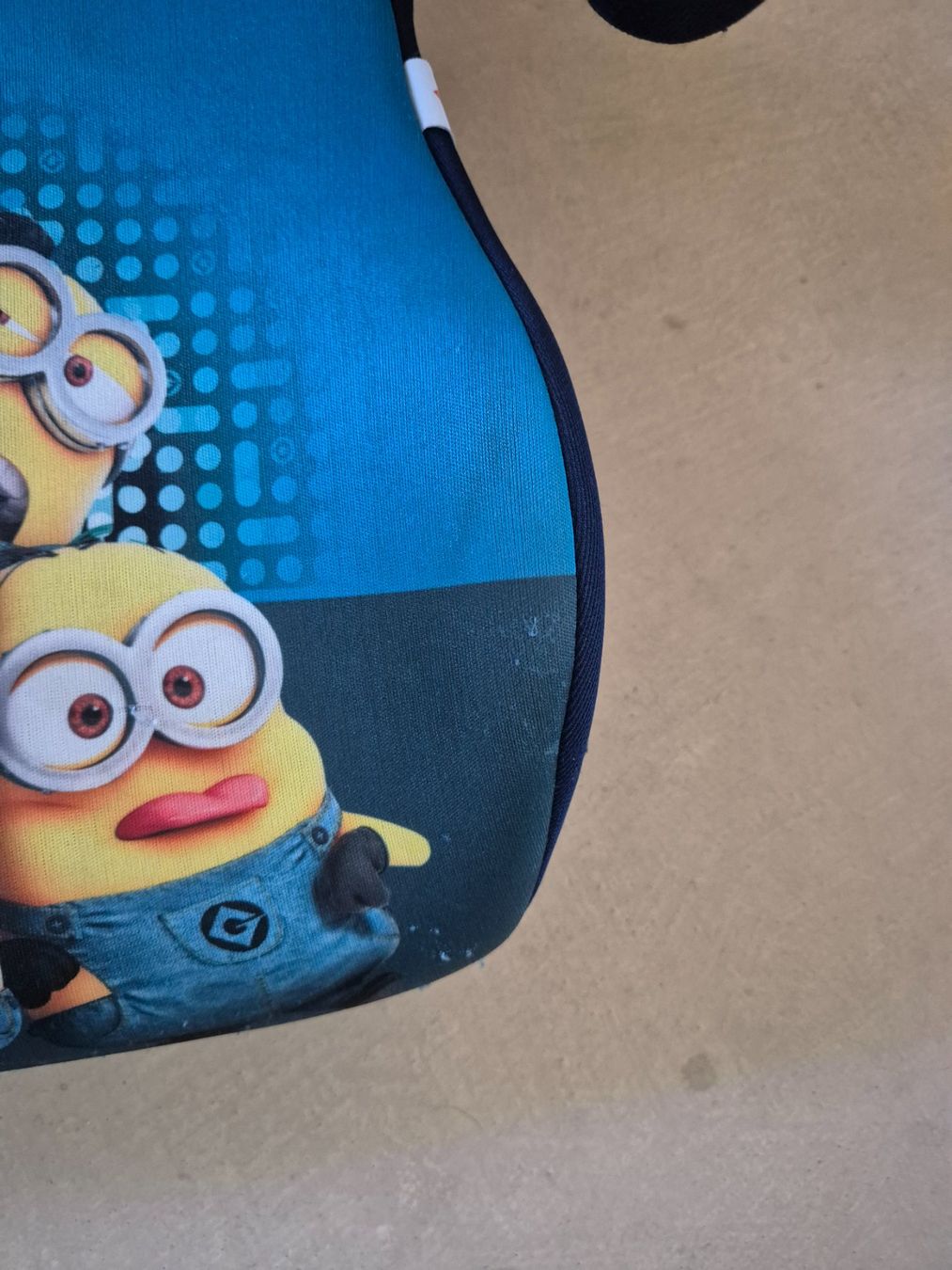 Seggiolini per auto: Minions Kindersitzerhöhung Autositz – Usato da Dietikon venduto da grafad 2