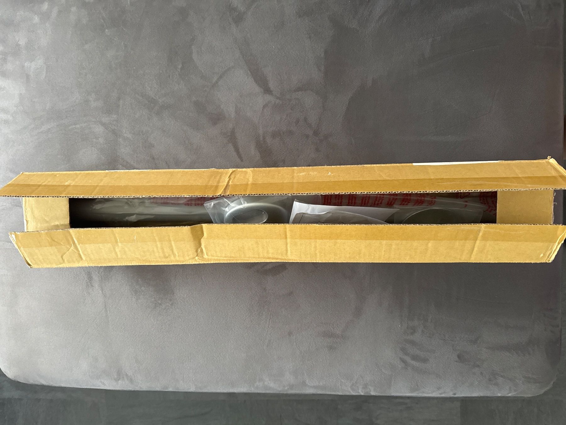 Staffa per monitor: LINDY Tischhalterung mit Lochmontage – Nuovo e nell'imballaggio originale da Horgen venduto da CS75 1