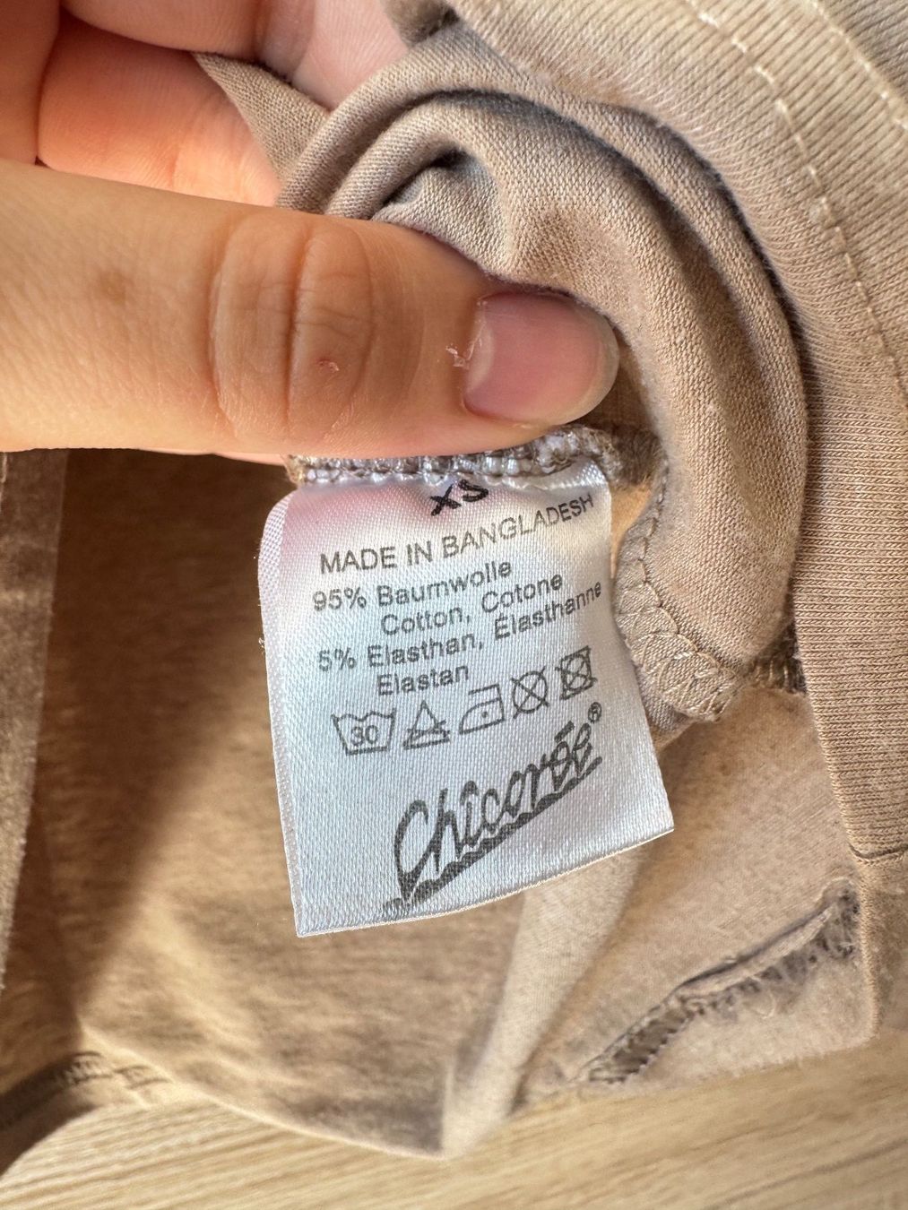 Maglioni & Felpe: Col roulé beige – Usato da Montreux venduto da Izapechee 1