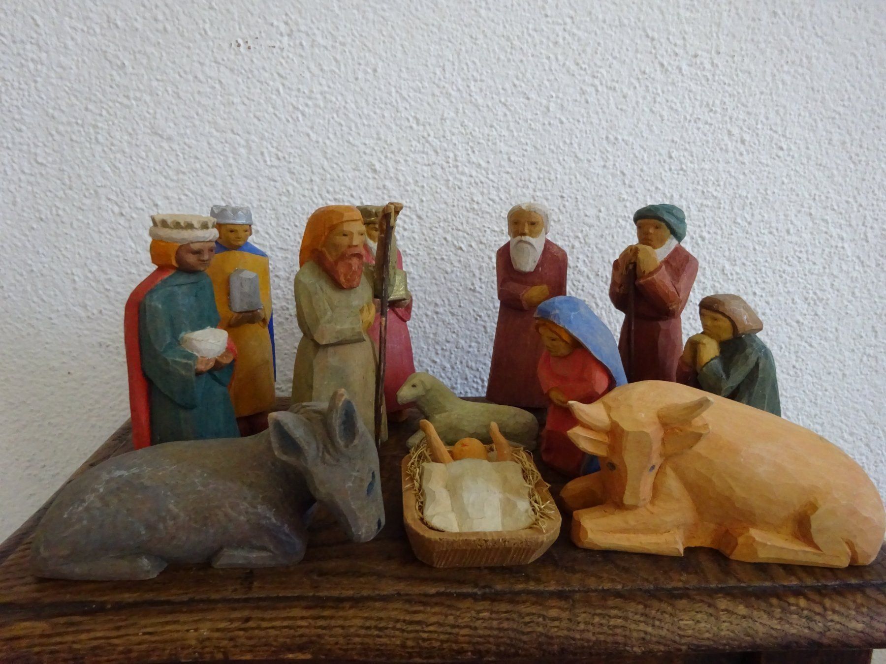 Sculture & Statue: Antike Krippe / Holz, vollständig – Usato da Esslingen venduto da eintagammeer 1