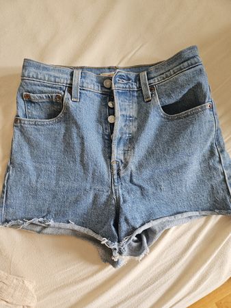 Hellblaue high waist shorts von Levi's W25