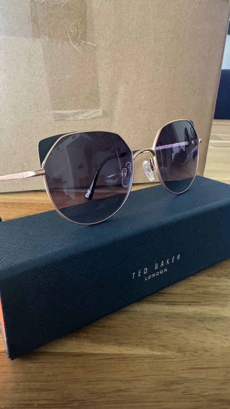 Brillen & Gläser: TED BAKER Sonnenbrille – Gebraucht aus Rothenthurm von Lynn_DM 3