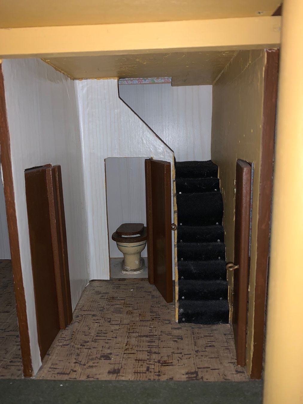 Case e mobili per bambole: Altes Holzpuppenhaus – Usato da Niederrohrdorf venduto da Sharna 5
