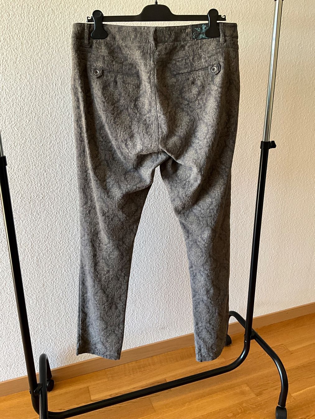 Nile Pantaloni: Hose NILE /CROWN Gr. L – Usato da Muri b. Bern venduto da VmuriV 1