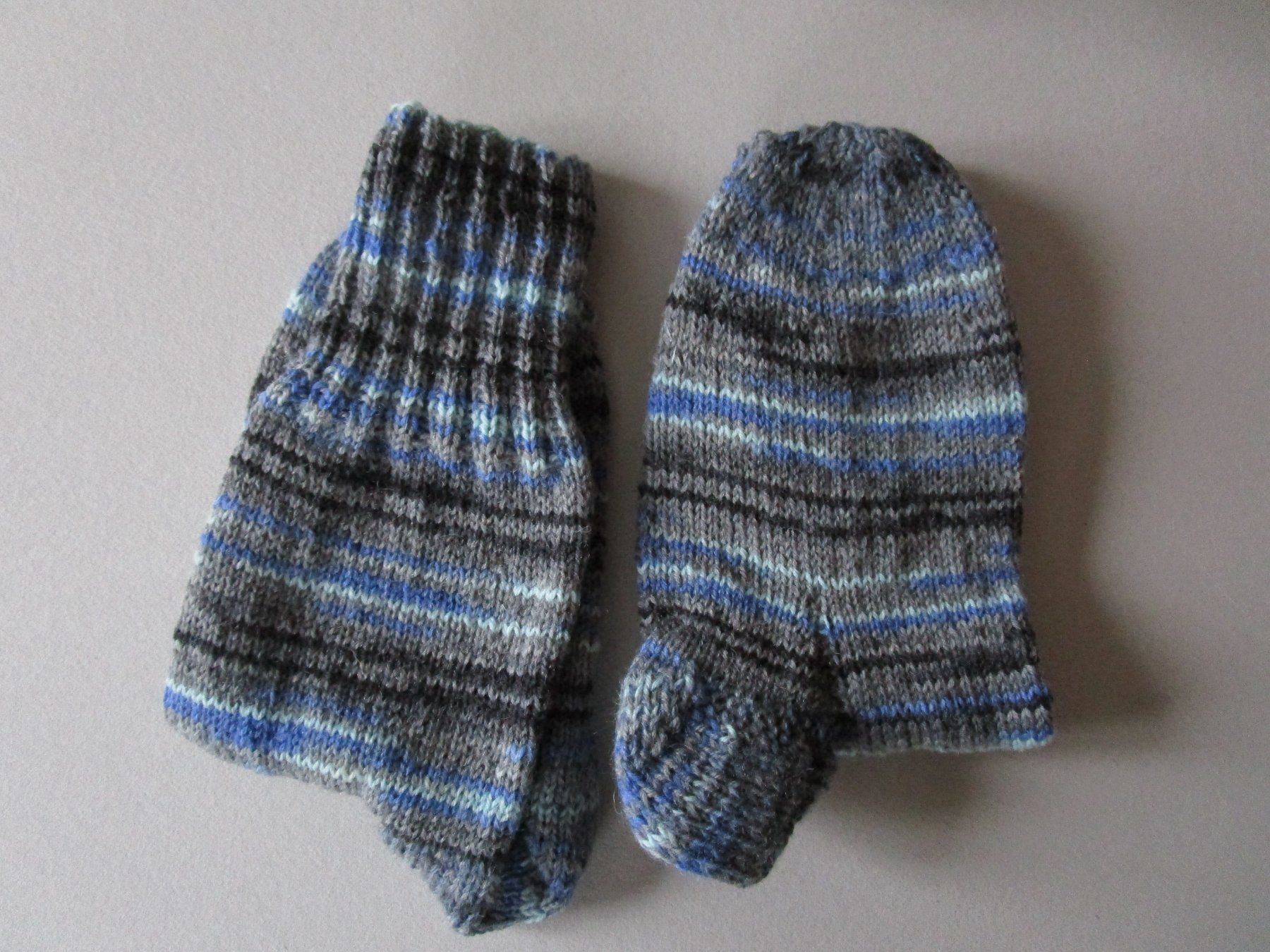 Socken: handgestrickte Socken Gr. 40/41 – Neu (gemäss Beschreibung) aus Ursenbach von gruenblau 1