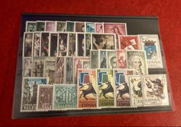 Lot varié de 40 timbres neufs- Espagne!