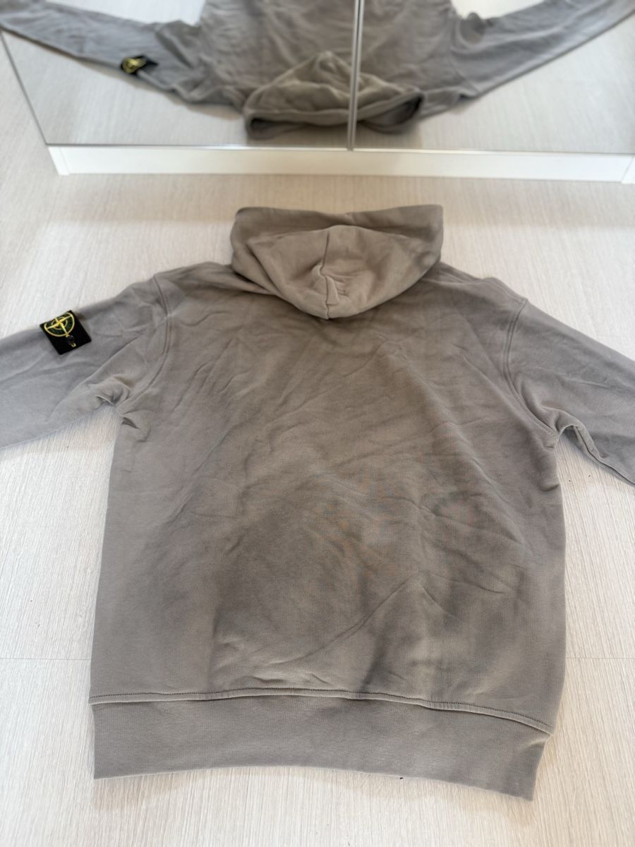 Stone Island Maglioni & Felpe: Sweat Stone Island à capuche gris  – Nuovo (secondo la descrizione) da Yverdon-les-Bains venduto da tan_z9n5 4