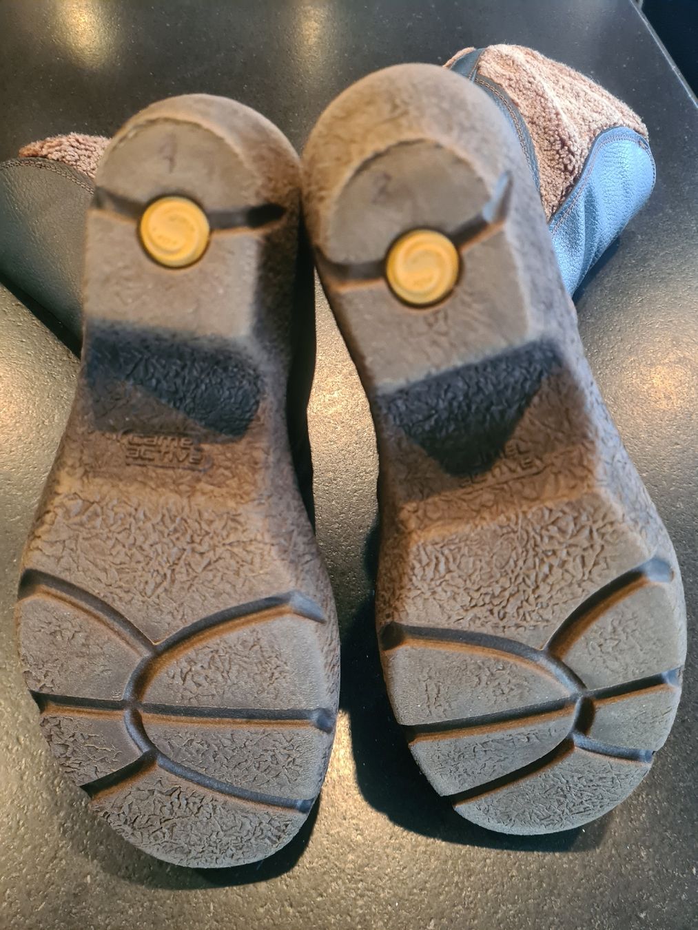 Camel Damenschuhe: Camel Active Lederstiefel Gr. 39 Winterstiefel – Gebraucht aus St. Gallen von charly92 2