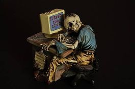 Statuetta Skeleton scheletro Surfed too long