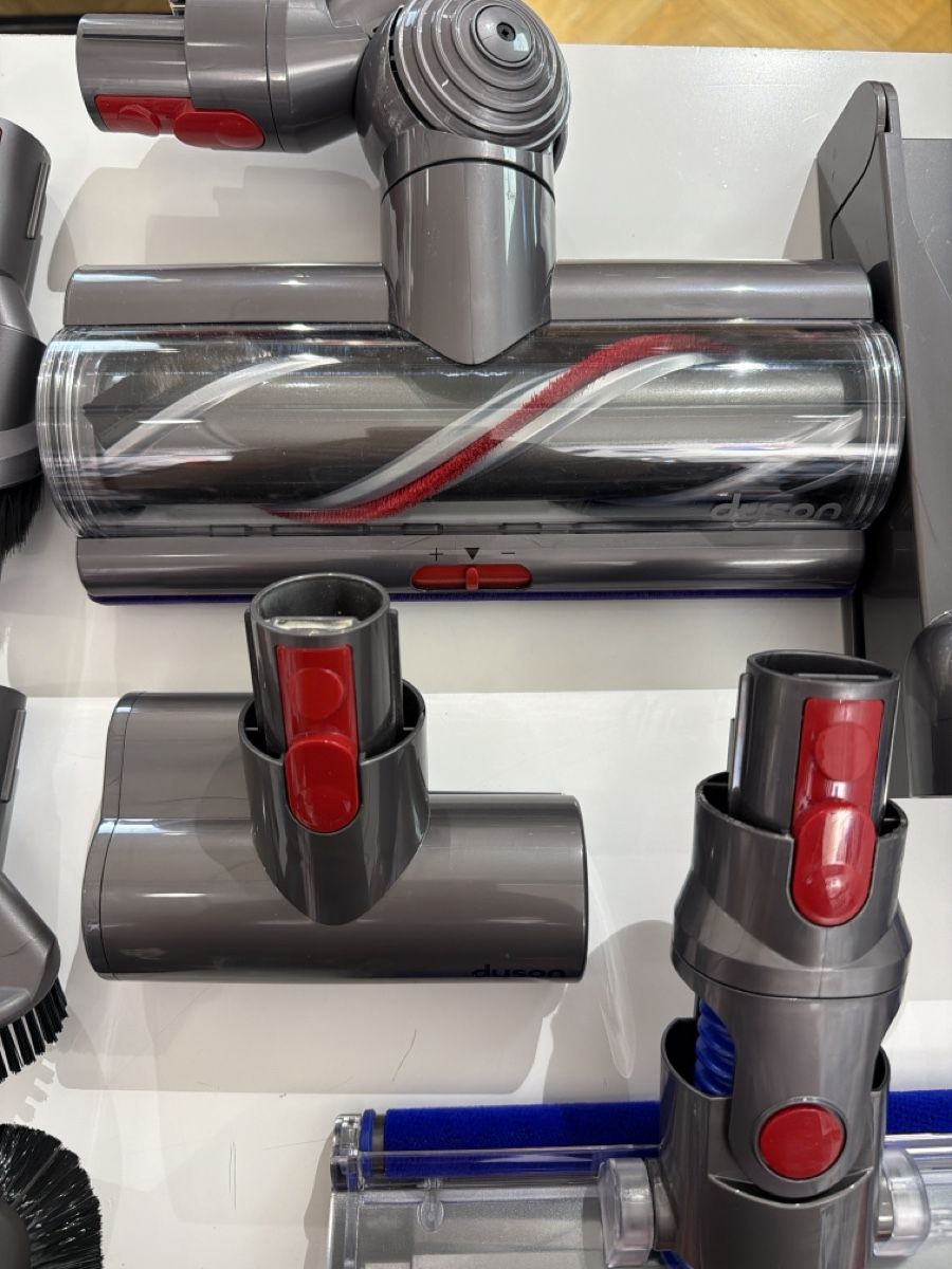 Dyson Sonstiges für Haushalt & Wohnen: Accessori aspirapolvere Dyson V11 Absolute Extra 41 accessor – Neu und originalverpackt aus Lamone von Varna82 3
