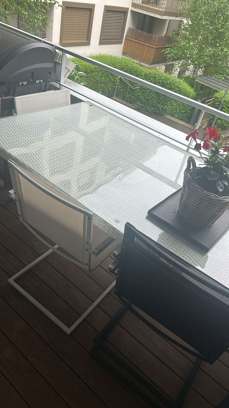 Tavoli: Ratan Glastisch 220x100 – Usato da Obfelden venduto da Franioli