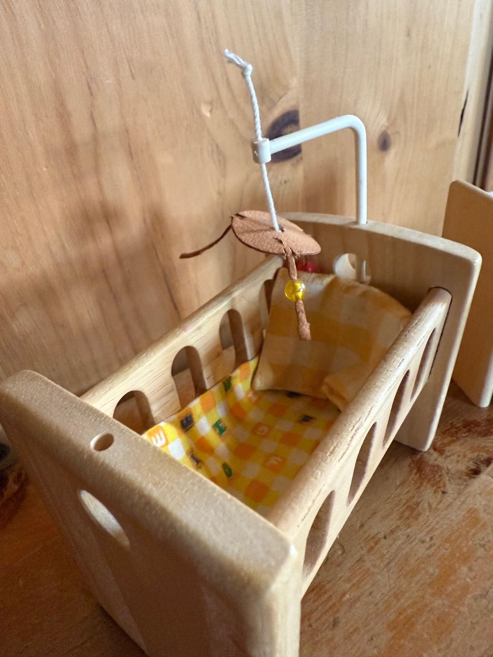Puppenhäuser & -möbel: Puppenhaus Möbel - Nursery – Gebraucht aus Forch von amabokke101 2
