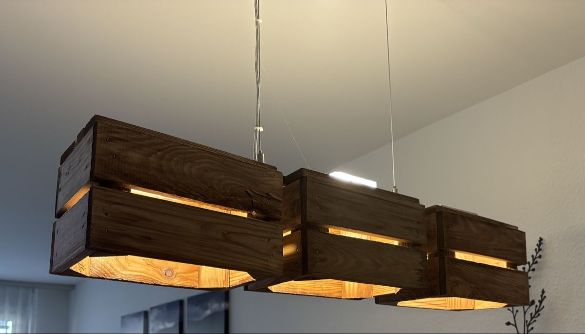 Lampadari & plafoniere: Rustikale Holzlampe - Einzigartiges Design! Top! – Usato da Uster venduto da NKuendig 2