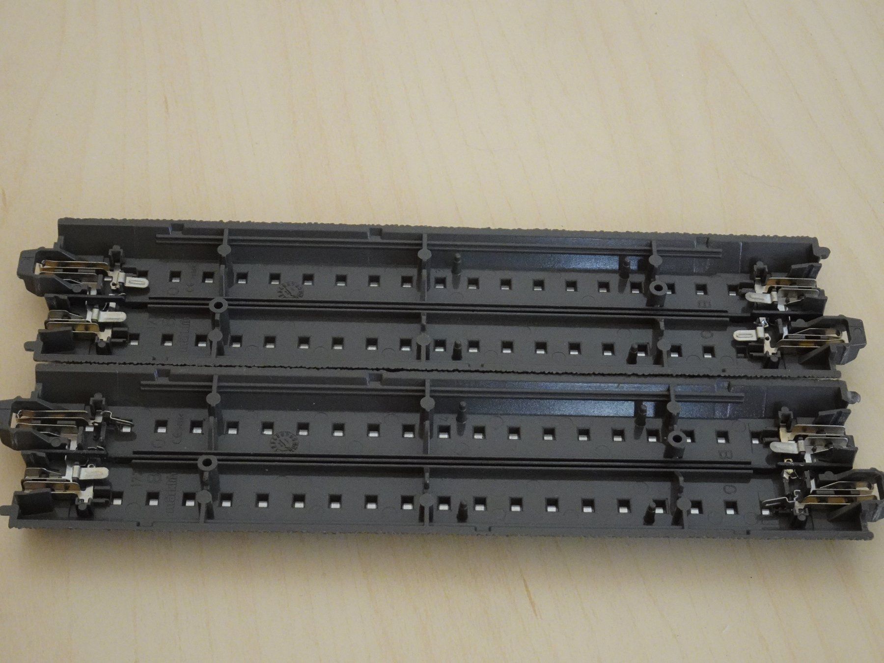 Märklin Modellini di ferrovie: Märklin - 24172 2x Gerade 172mm – Usato da Grossaffoltern venduto da berner85 1