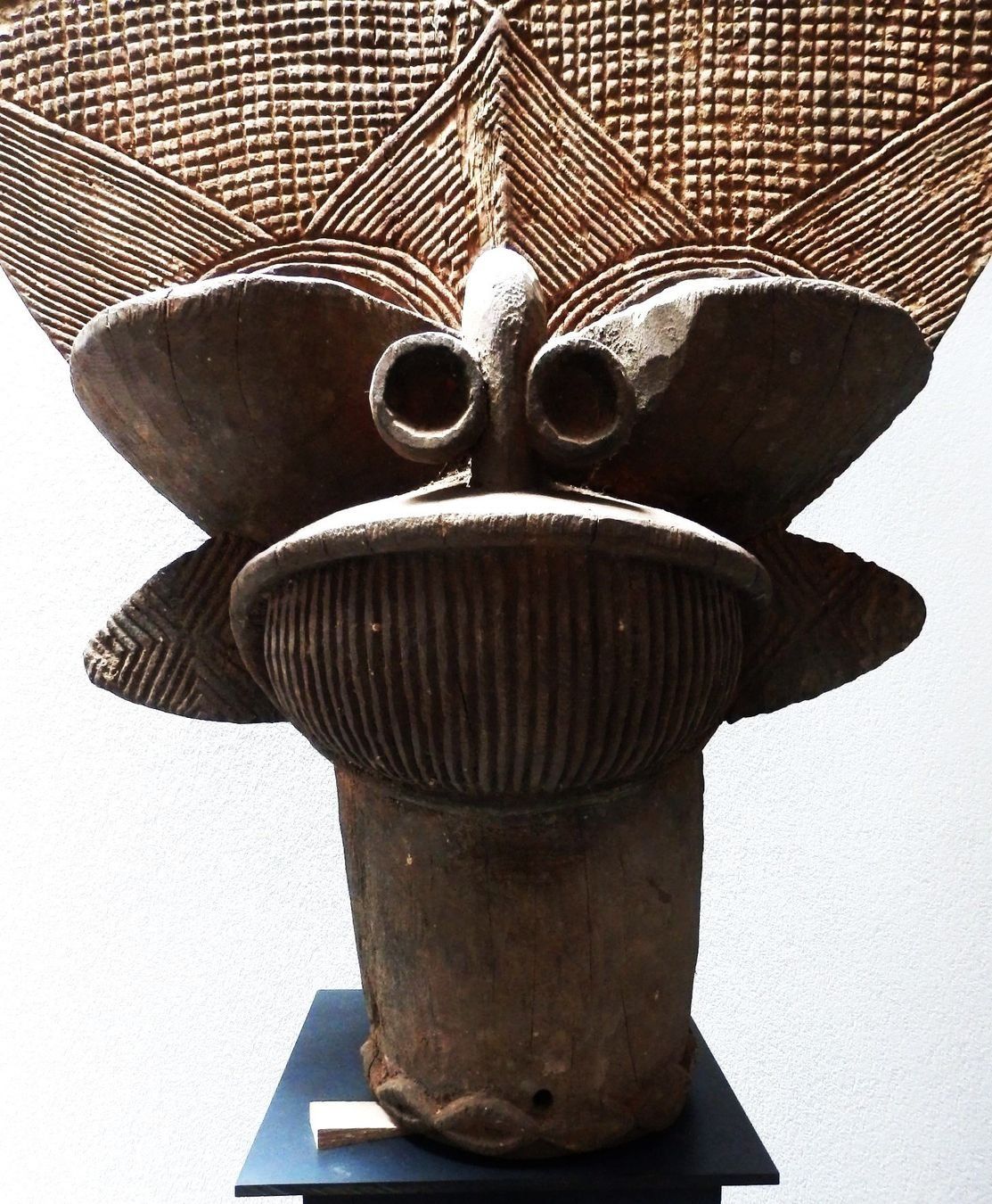 Internationale Kunst: Afrikanische Batcham – Gebraucht aus Vuiteboeuf von deux-matous 2