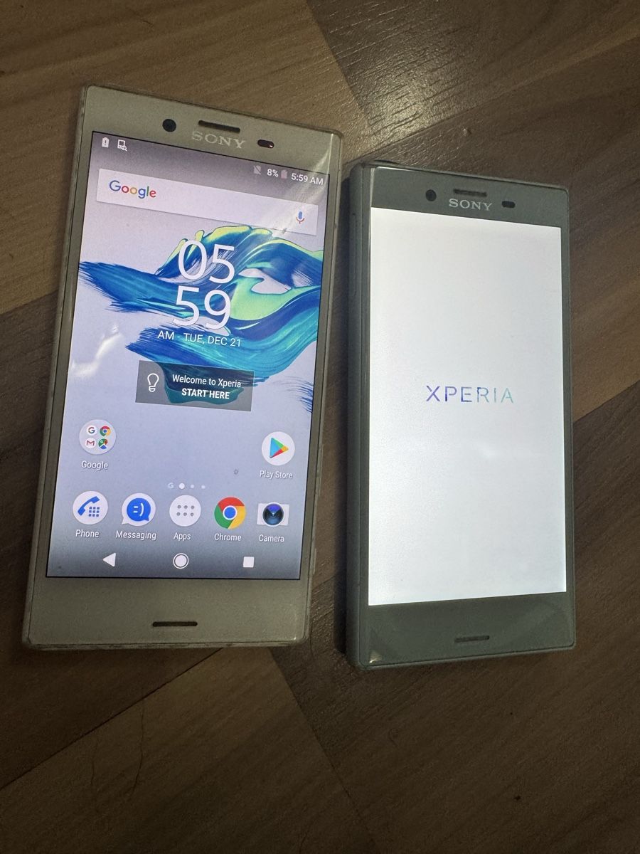 Sony Handys / Smartphones: Lot de Sony Xperia – Defekt aus Biel/Bienne von Baol1 2