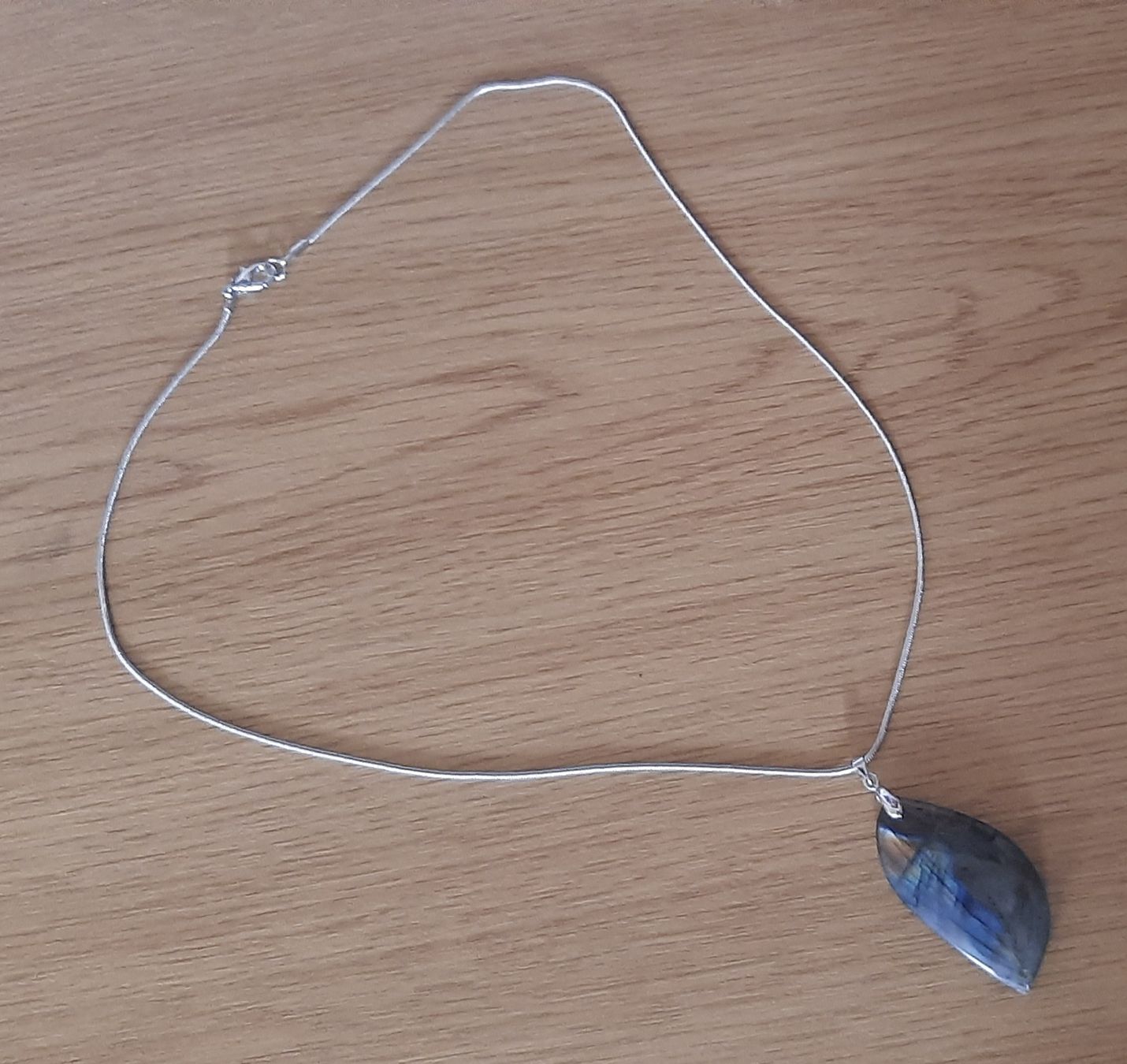 Ketten: Collier avec pendentif en pierre de labradorite – Neu (gemäss Beschreibung) aus St-Imier von supernova21 3