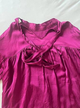 Elegante Bluse in Magenta (S/M)  Satin-Look (neu)