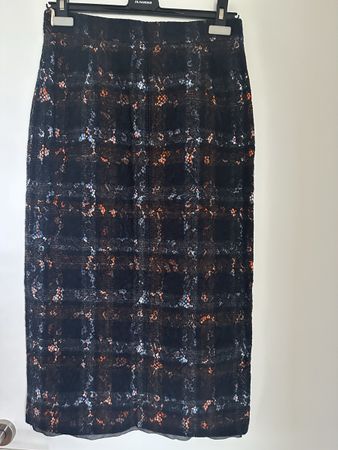 Beautiful tweed mid length skirt by No21