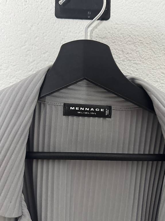 Camicie: Chemise grise plissée MENNACE taille L – Usato da Vevey venduto da diogodasilva_ 1