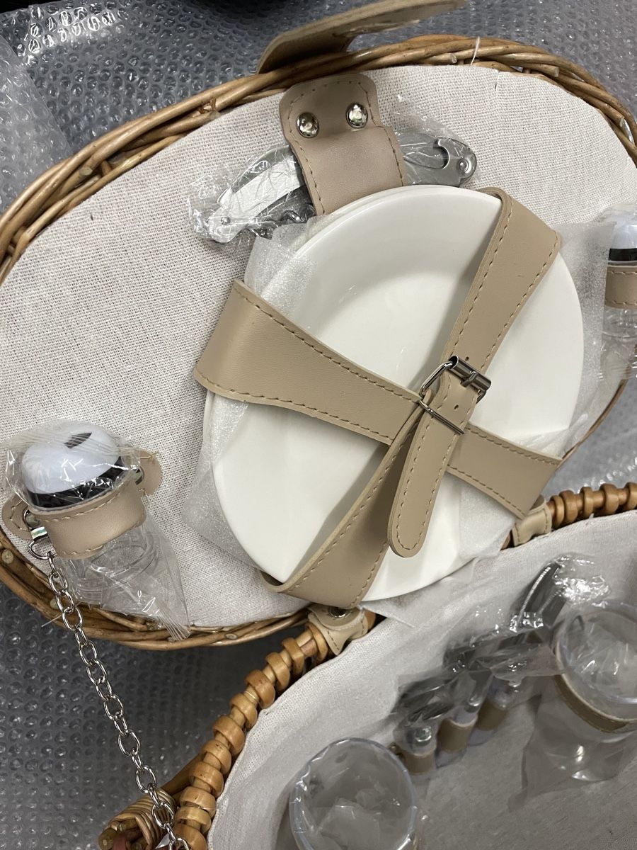 Set di piatti: Picknickkorb – Nuovo e nell'imballaggio originale da Buhwil venduto da ossy67 3