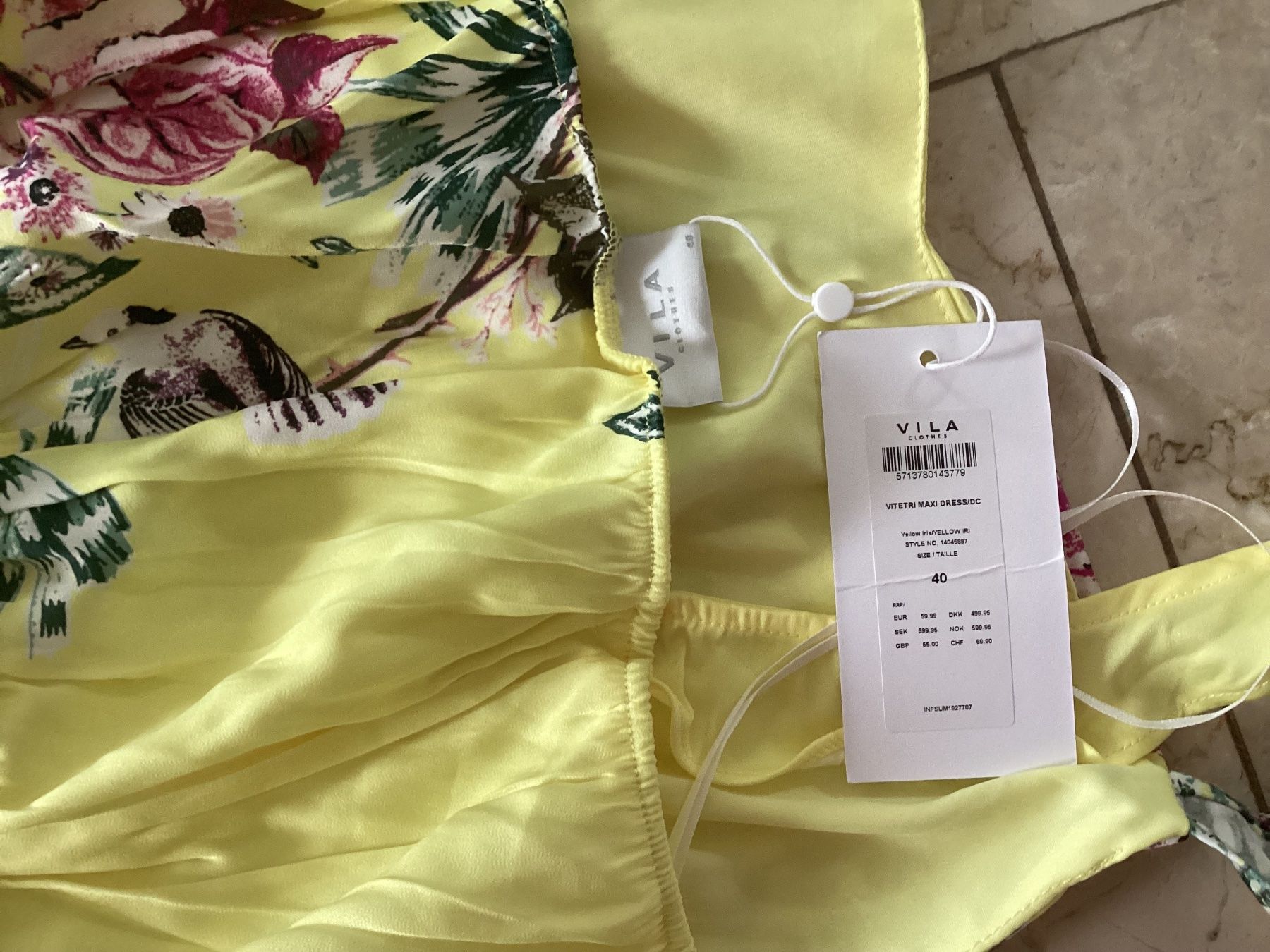 Kleider: Sommerkleid lang – Neu (gemäss Beschreibung) aus Flüelen von ne08 3
