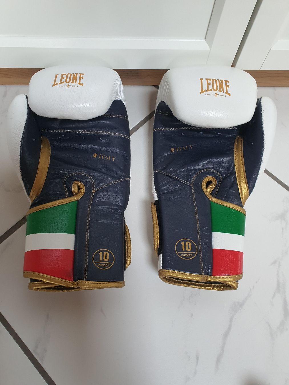Handschuhe & Handstulpen: Boxhandschuhe LEONE Grösse 10/L ab CHF 25.-! – Gebraucht aus Ganterschwil von shokobons123 4