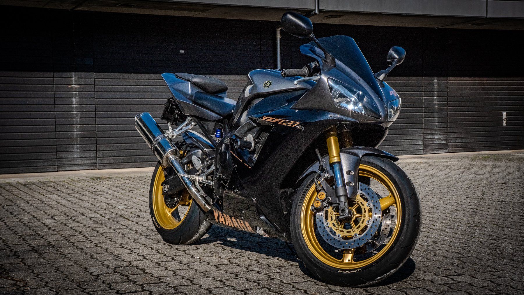Yamaha Strada: Yamaha R1 2003 – Usato da Coinsins venduto da hen_fwm7