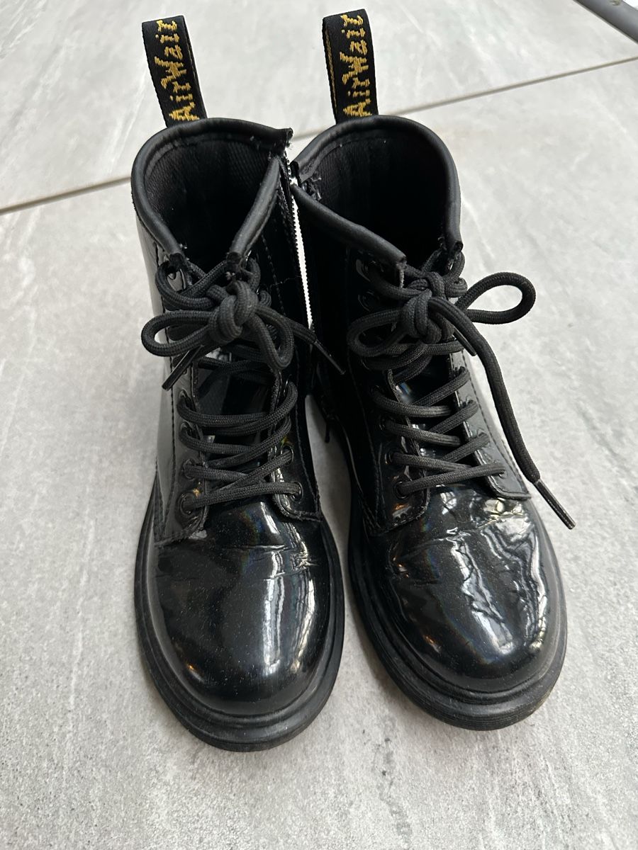 Dr. Martens Scarpe per ragazze: Dr. Martens Kinderstiefel Grösse 30 – Usato da Männedorf venduto da alexzh007