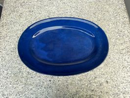 Grosse ovale blaue Keramikplatte H.Steiner Kiesen Handarbeit