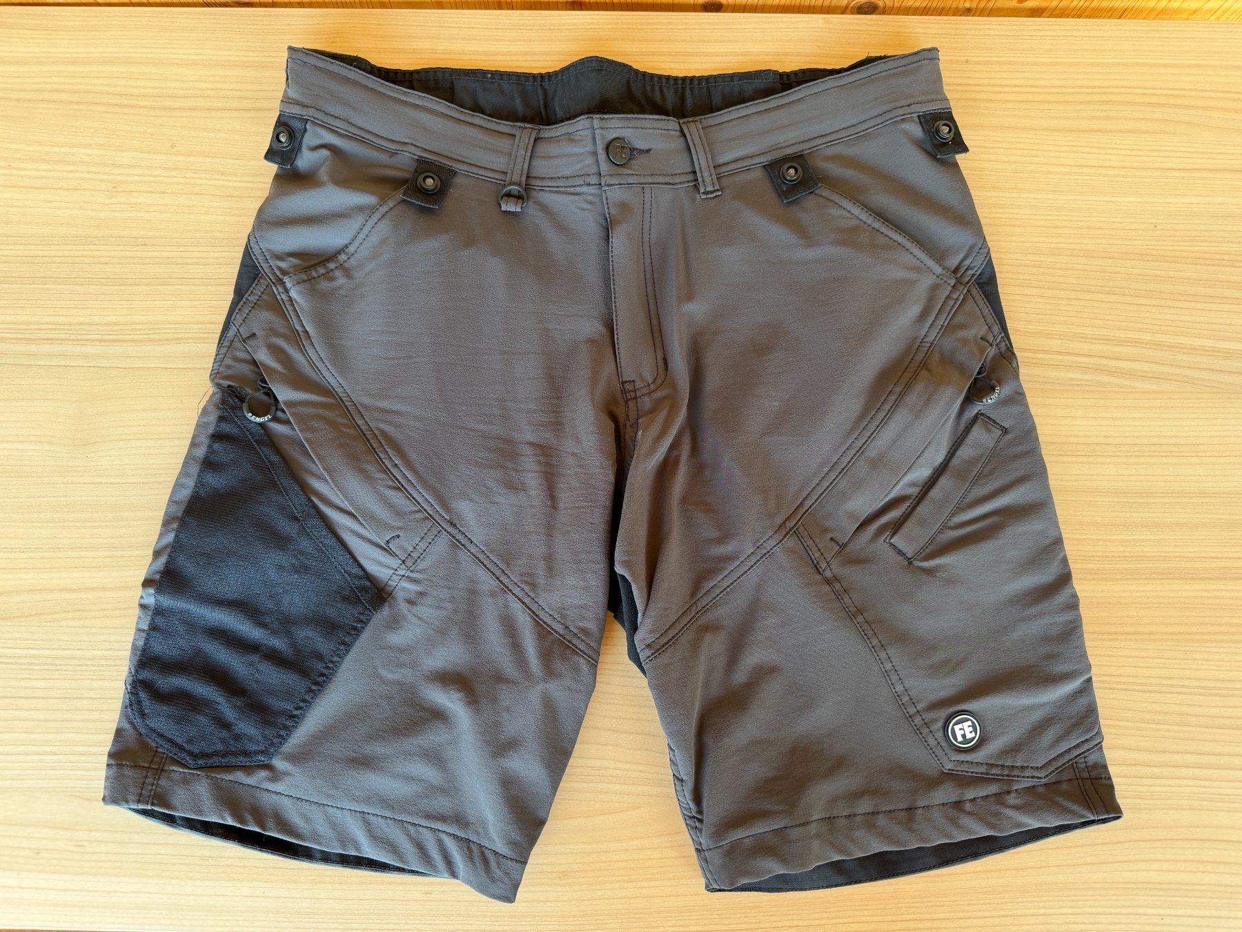Pantaloni: Arbeitsshorts Engel 6366-317 X-Treme Freizeitshorts – Nuovo (secondo la descrizione) da Einigen venduto da Seeland2ndHand