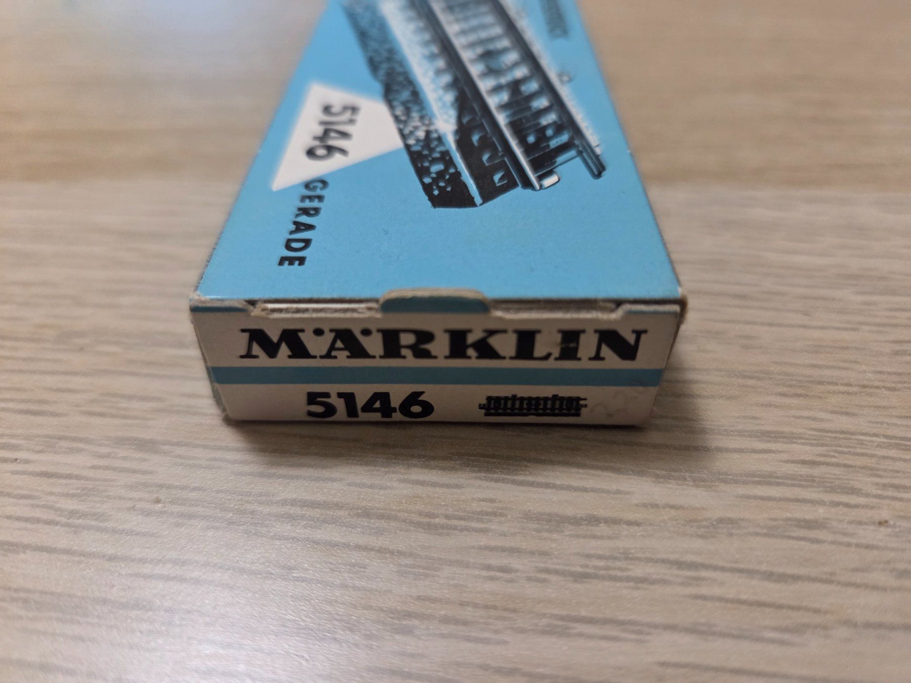 Märklin Modellini di ferrovie: Märklin 5146 Schaltgleis H0 – Usato da St-Aubin-Sauges venduto da Lo_Go 1