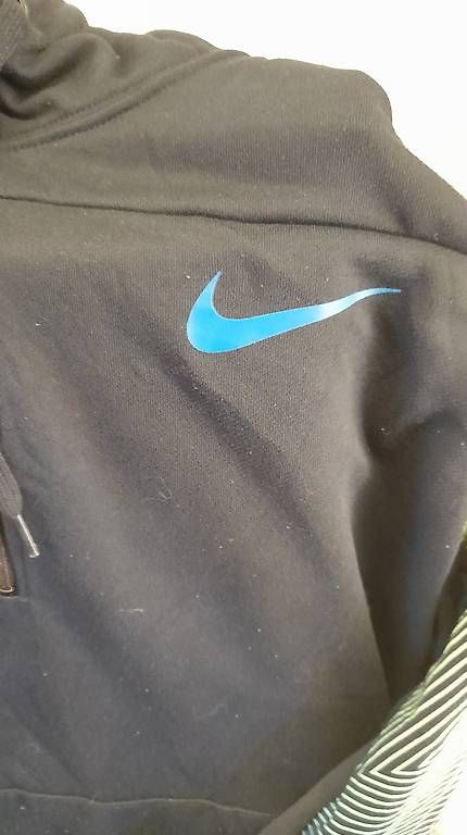 Maglioni & Felpe: Hoodie Nike  – Usato da st.gallen venduto da The_Rag_Picker.