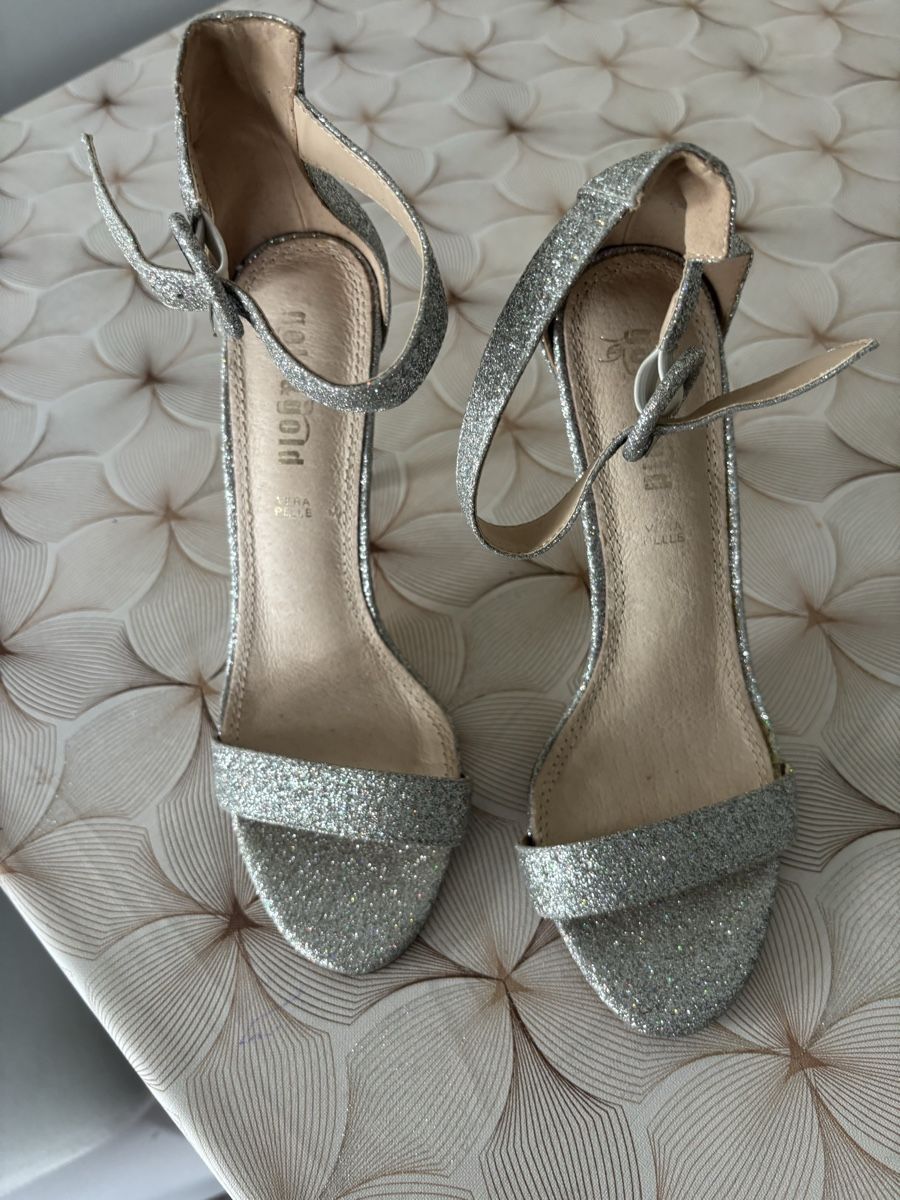 Damenschuhe: Escarpins argentés pailletés  – Neu (gemäss Beschreibung) aus Monthey von mon_sgm8