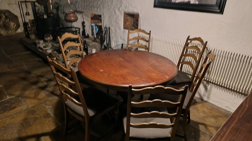 Tische: Tisch mit Stühlen – Gebraucht aus Gümmenen von PhilsOnlineShop 3