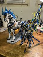 Modellpferd Figur, blau-weisse Fantasy Pferde Figur Top!