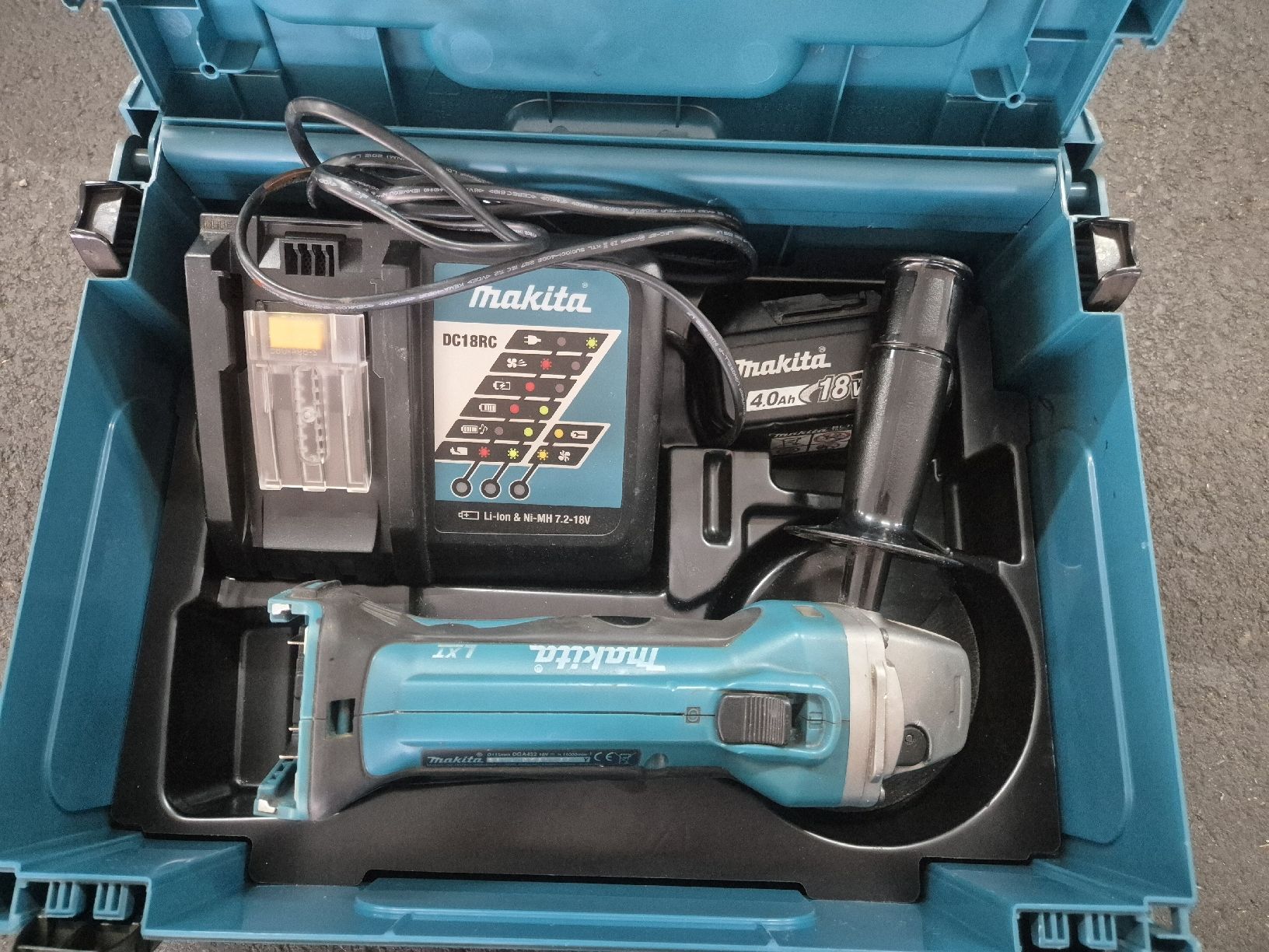 Makita Alle Maschinen: Makita DGA 452 Winkelschleifer – Gebraucht aus Hergiswil NW von kedova3