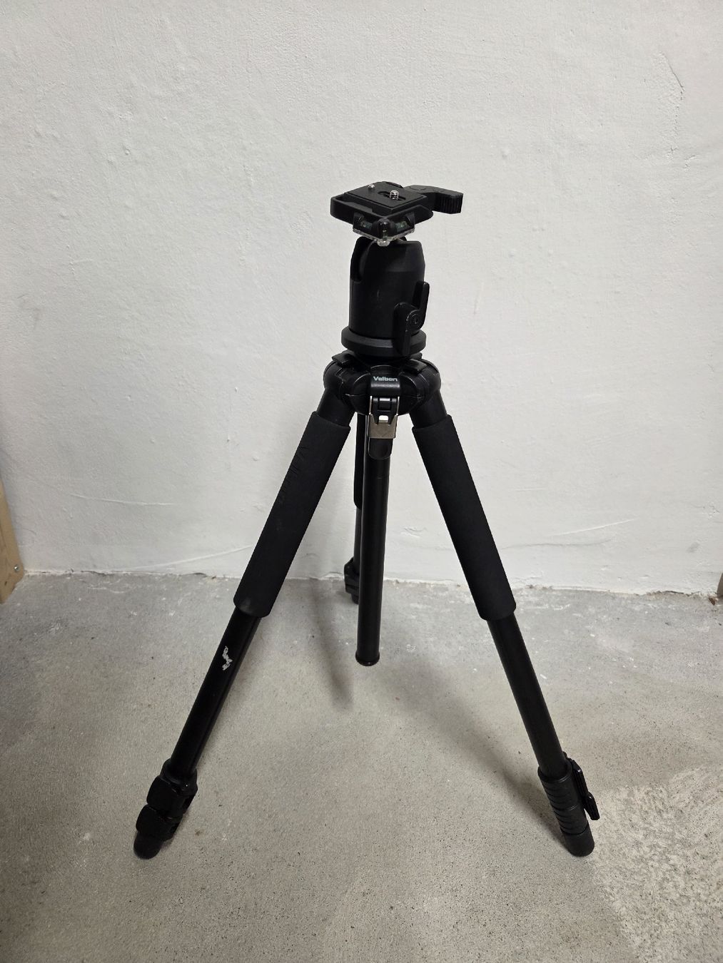Treppiedi & Teste: Giotto's MH7000 Stativ - Top Zustand – Usato da Wetzikon ZH venduto da fus_s8b2