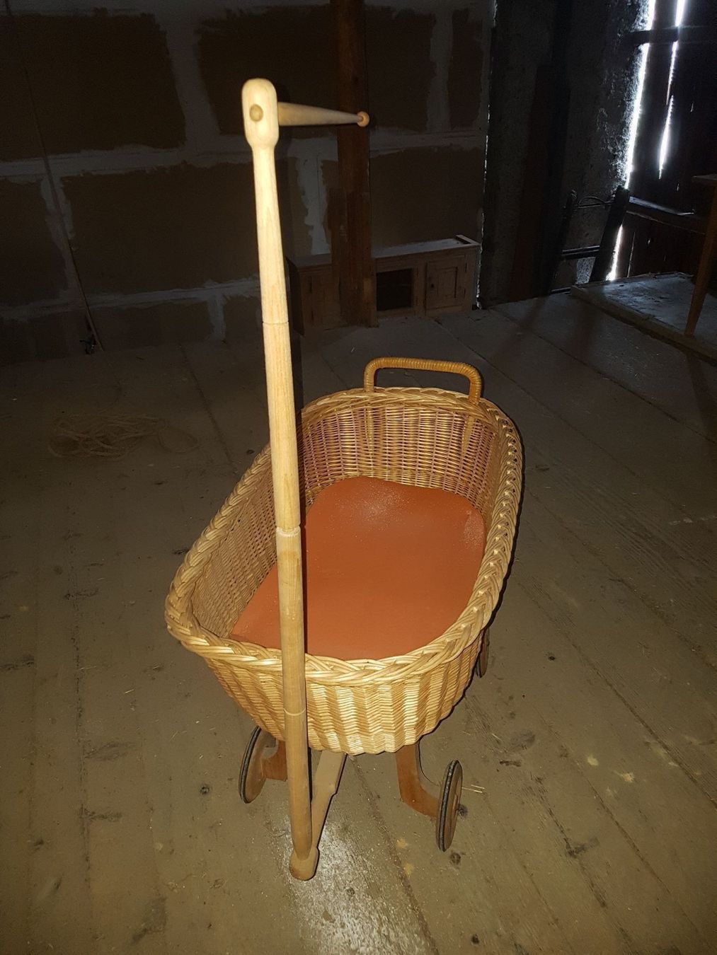 Carrozzine: Kinderwagen geflochten – Usato da Sils im Domleschg venduto da platin01 3