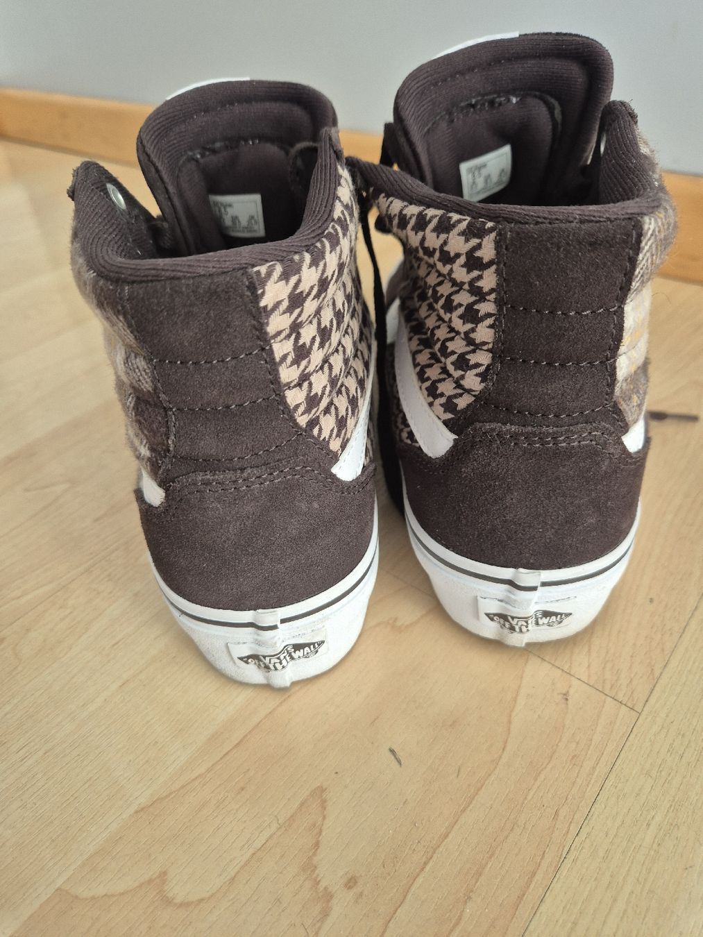 Vans Scarpe da uomo: Vans Sk8-Hi Sneaker Braun Gr. 39 – Nuovo (secondo la descrizione) da Rotkreuz venduto da tat_8zds 2