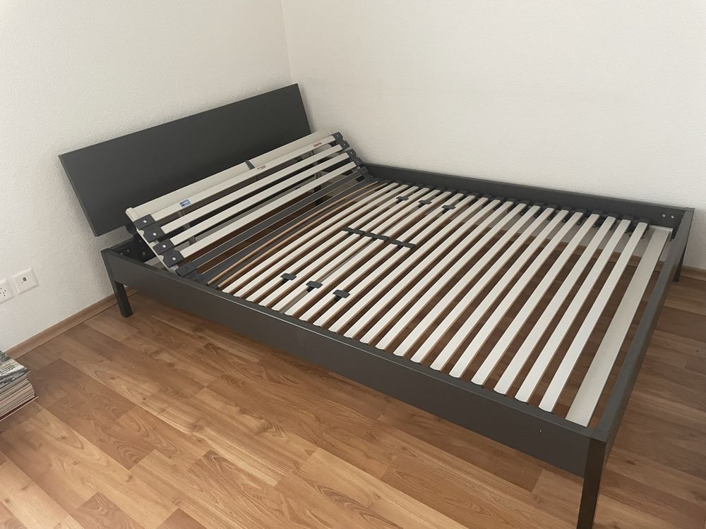 Bett 140 cm mit Lattenrost und Matratze Kaufen auf Ricardo