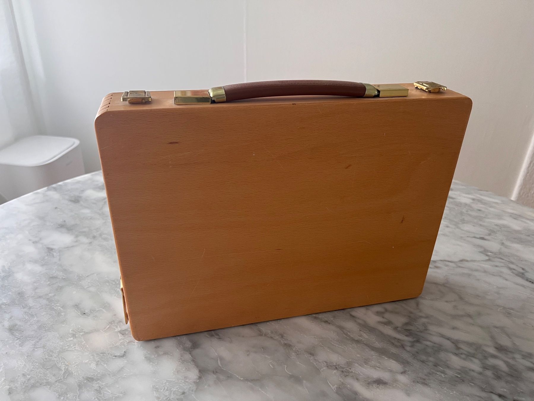 Valises & Sacs: Aktenkoffer aus Holz – D'occasion à Hünenberg See par mississauga 4