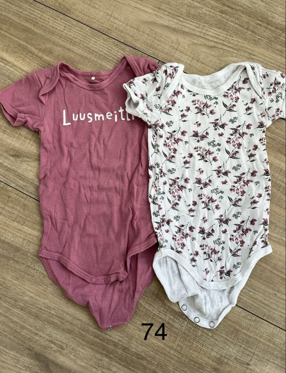 Lotti & Set di vestiti: Kurzarm Bodys Grösse 74 – Usato da Sursee venduto da Leg_Kibru