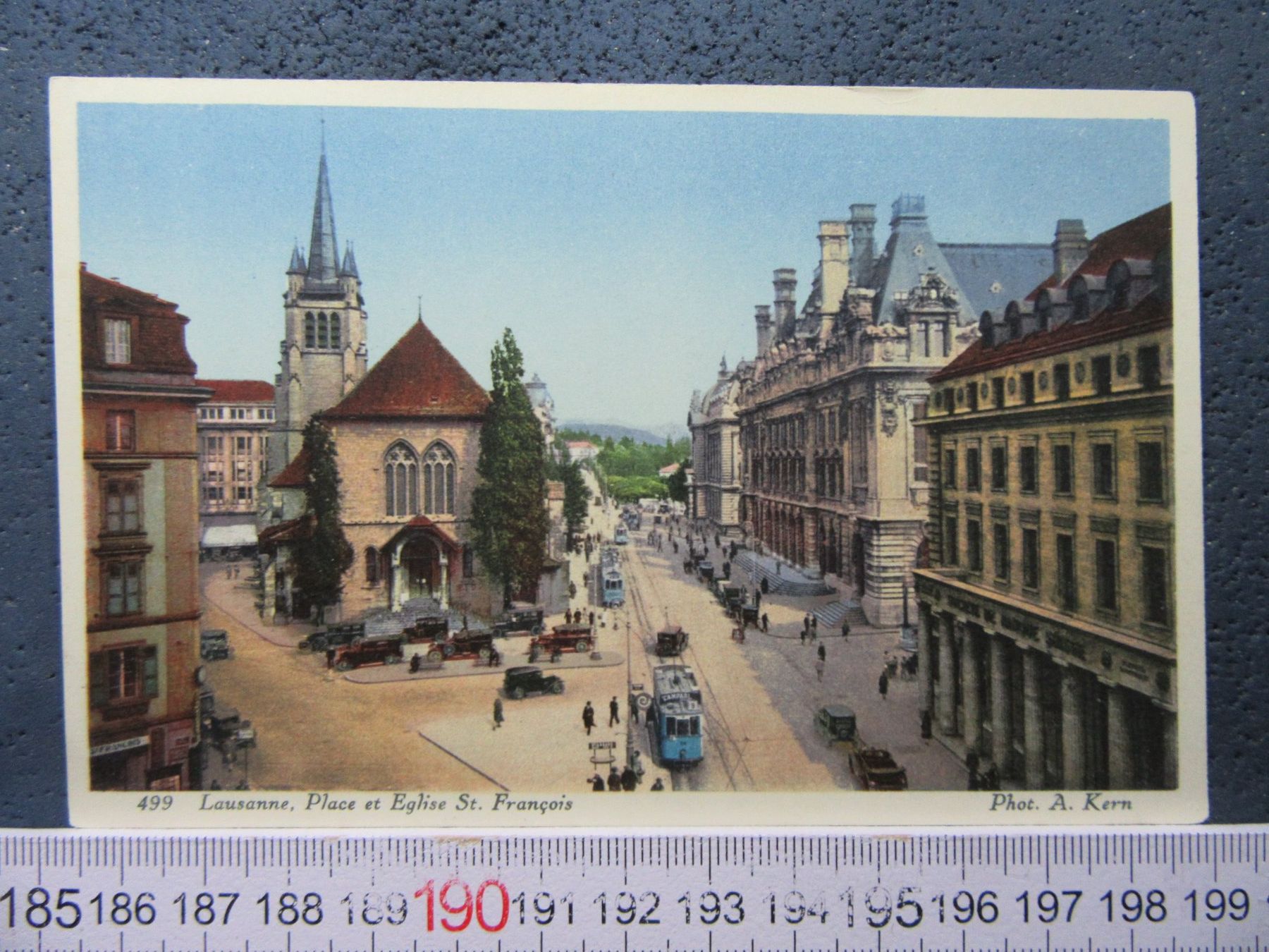 Cartoline postali: LAUSANNE  PLACE ST.FRANCOIS OLDTIMER AUTOS TRAMS VD AK – Usato da Ettingen venduto da Hausi4711