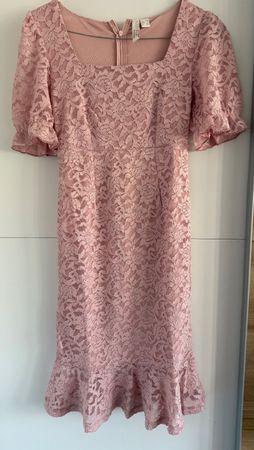 SALE: Bodyflurt lace dress, Size 34 (XS), new!
