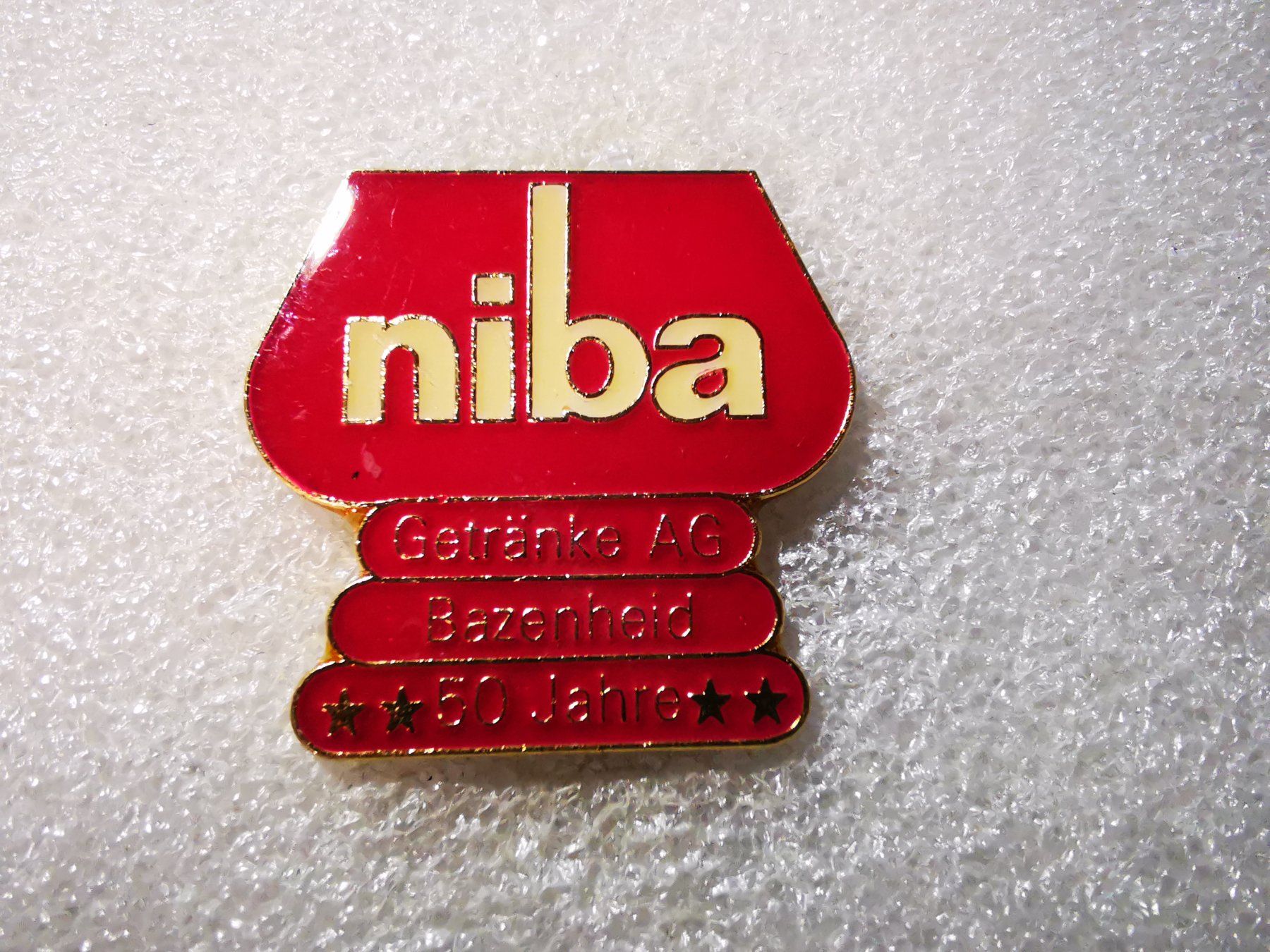Placchette & Badge: Ansteckpin 82: niba – Usato da Oppligen venduto da Pin-Fall-Shop