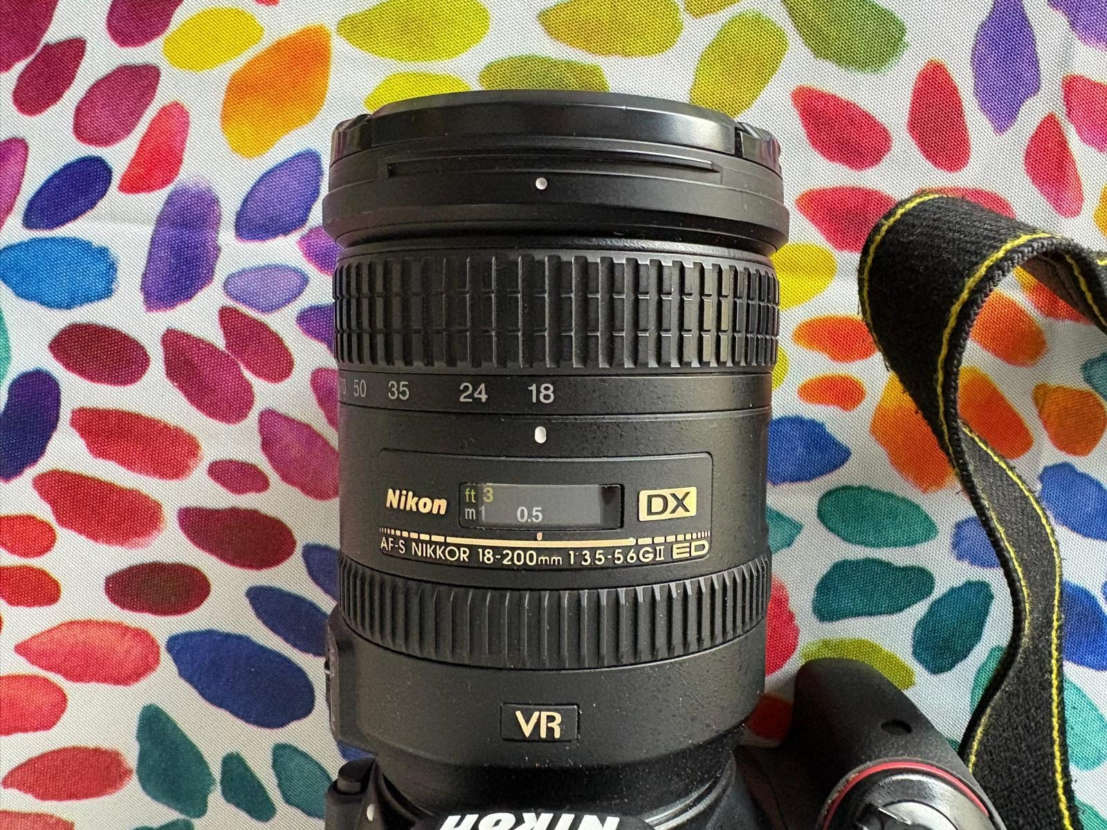 Nikon Fotocamera: Nikon D5300 + Nikkor 18-200 mm – Usato da Neyruz FR venduto da pao_d6wq 1